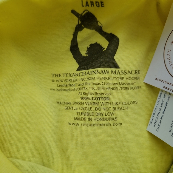 Texas Chainsaw Massacre | Throwback Leatherface Tee - Picture 5 of 5